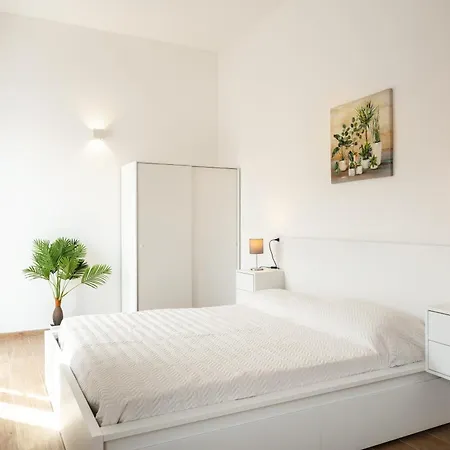 Lena's 3* 奧爾比亞